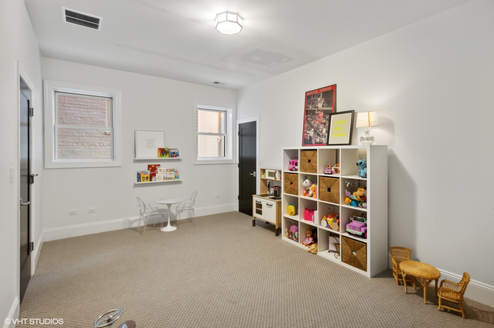 2517 N Marshfield Avenue