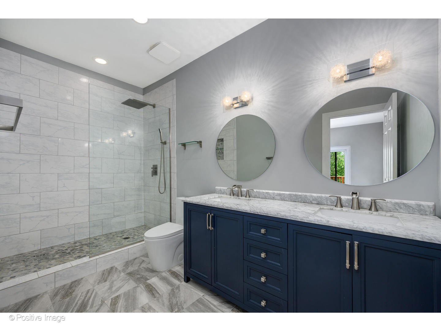 4315 N KENMORE Avenue Unit: 3S