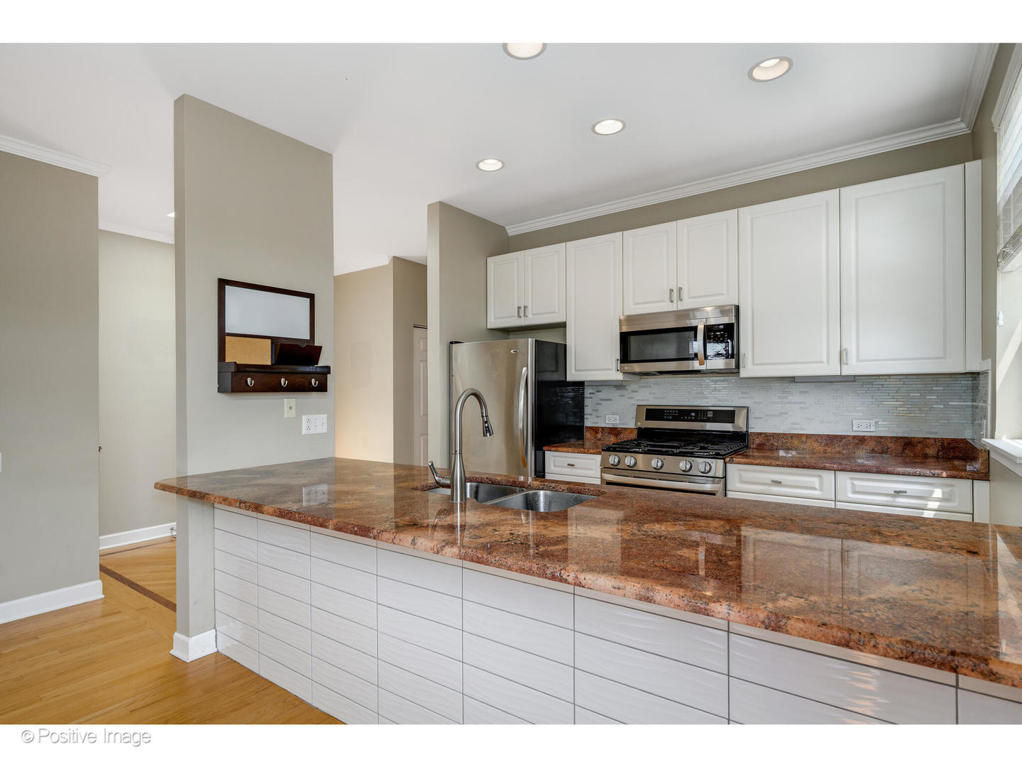 4315 N KENMORE Avenue Unit: 3S