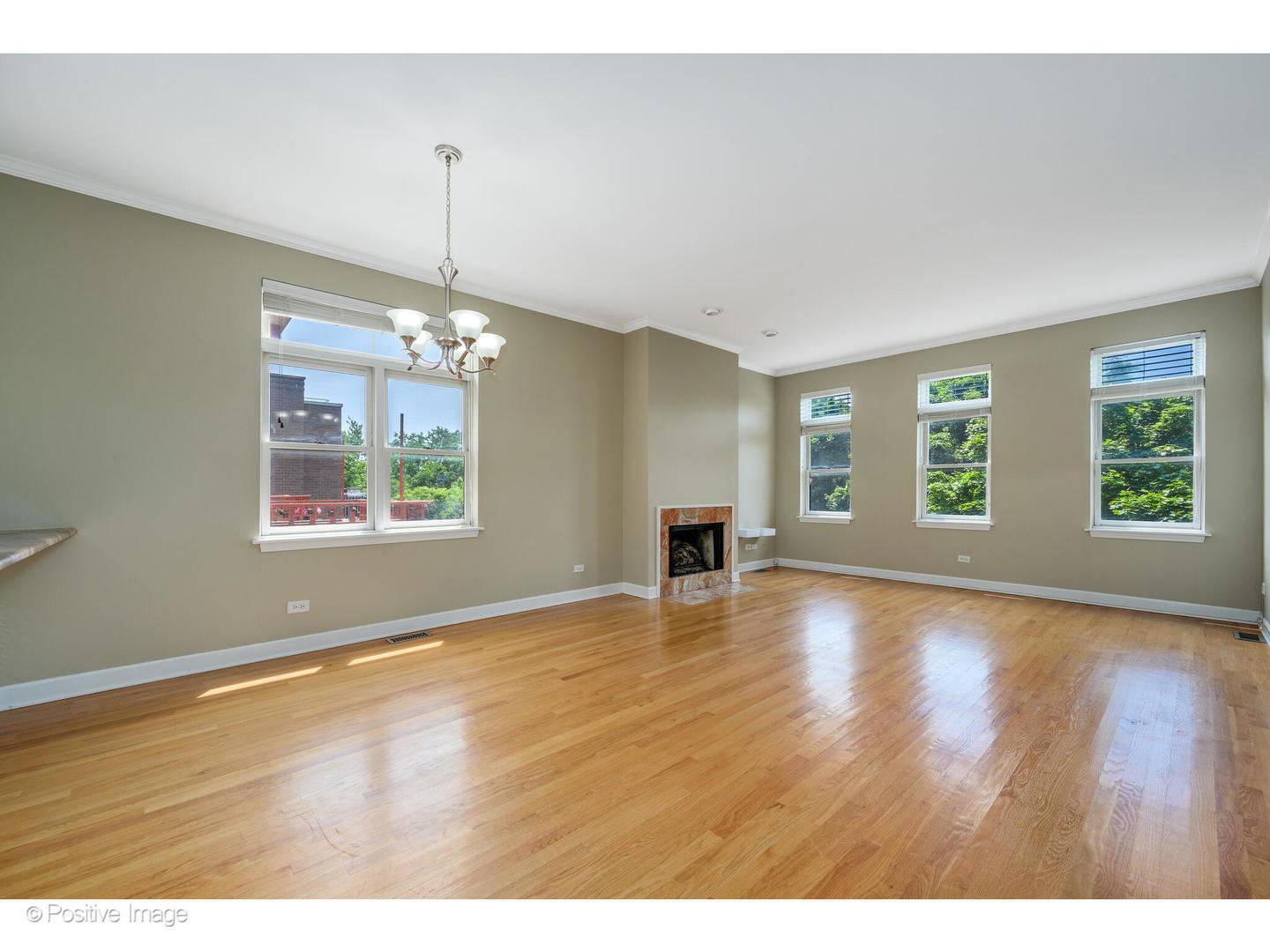 4315 N KENMORE Avenue Unit: 3S