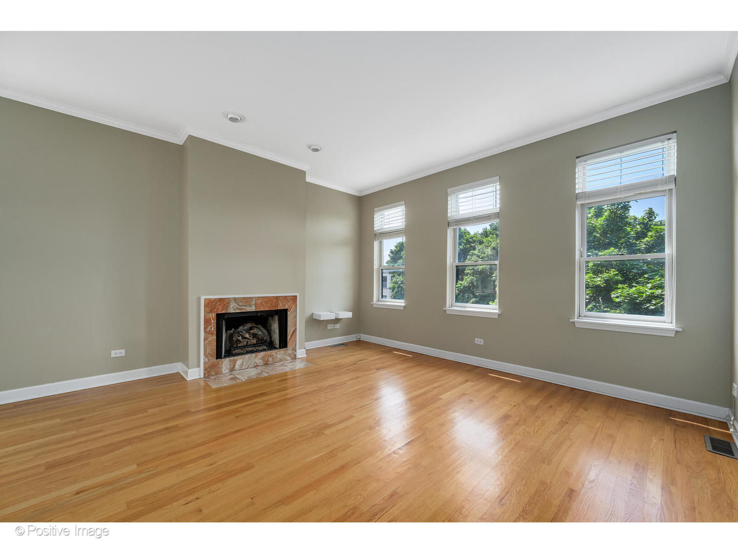 4315 N KENMORE Avenue Unit: 3S