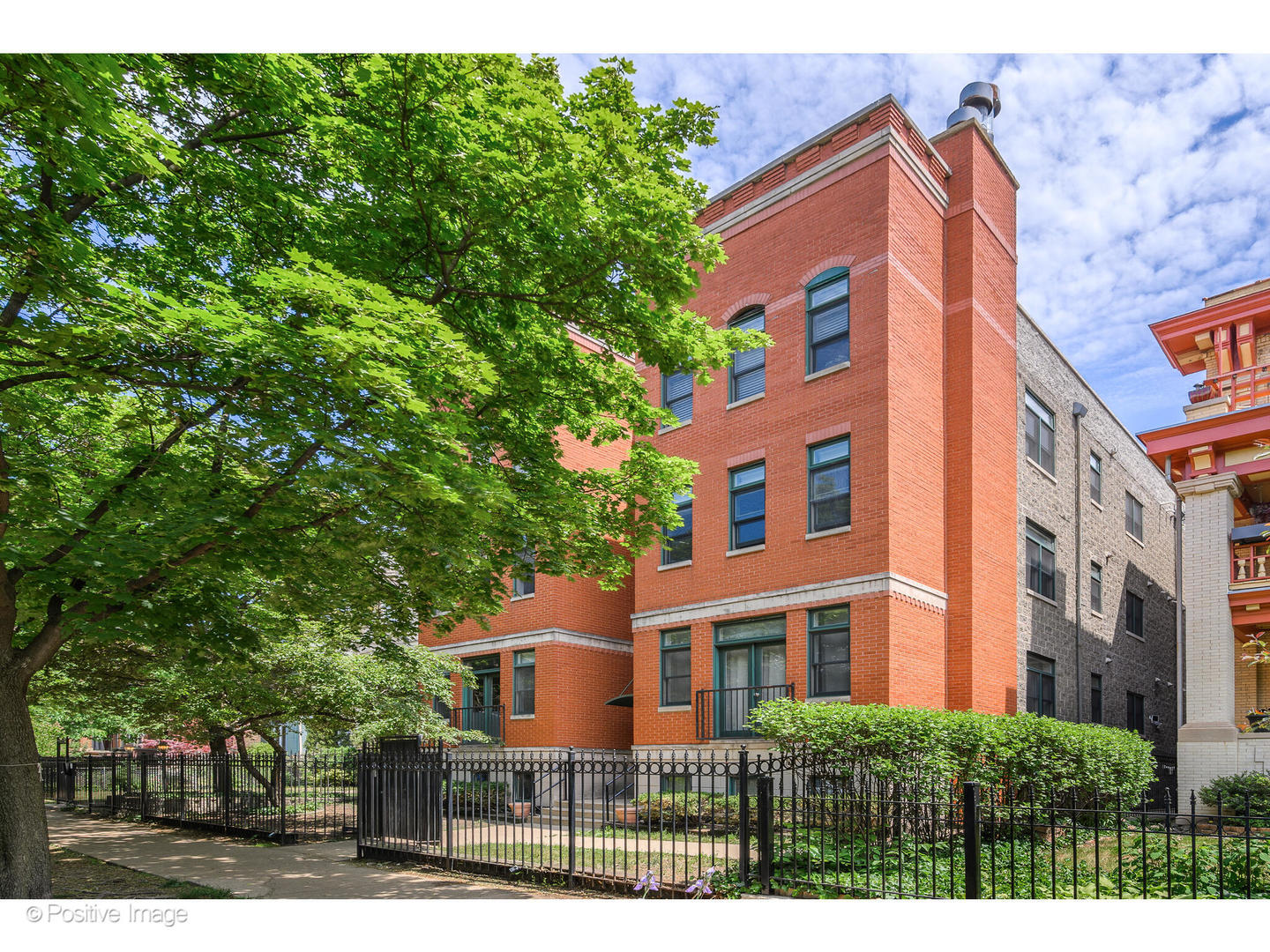 4315 N KENMORE Avenue Unit: 3S