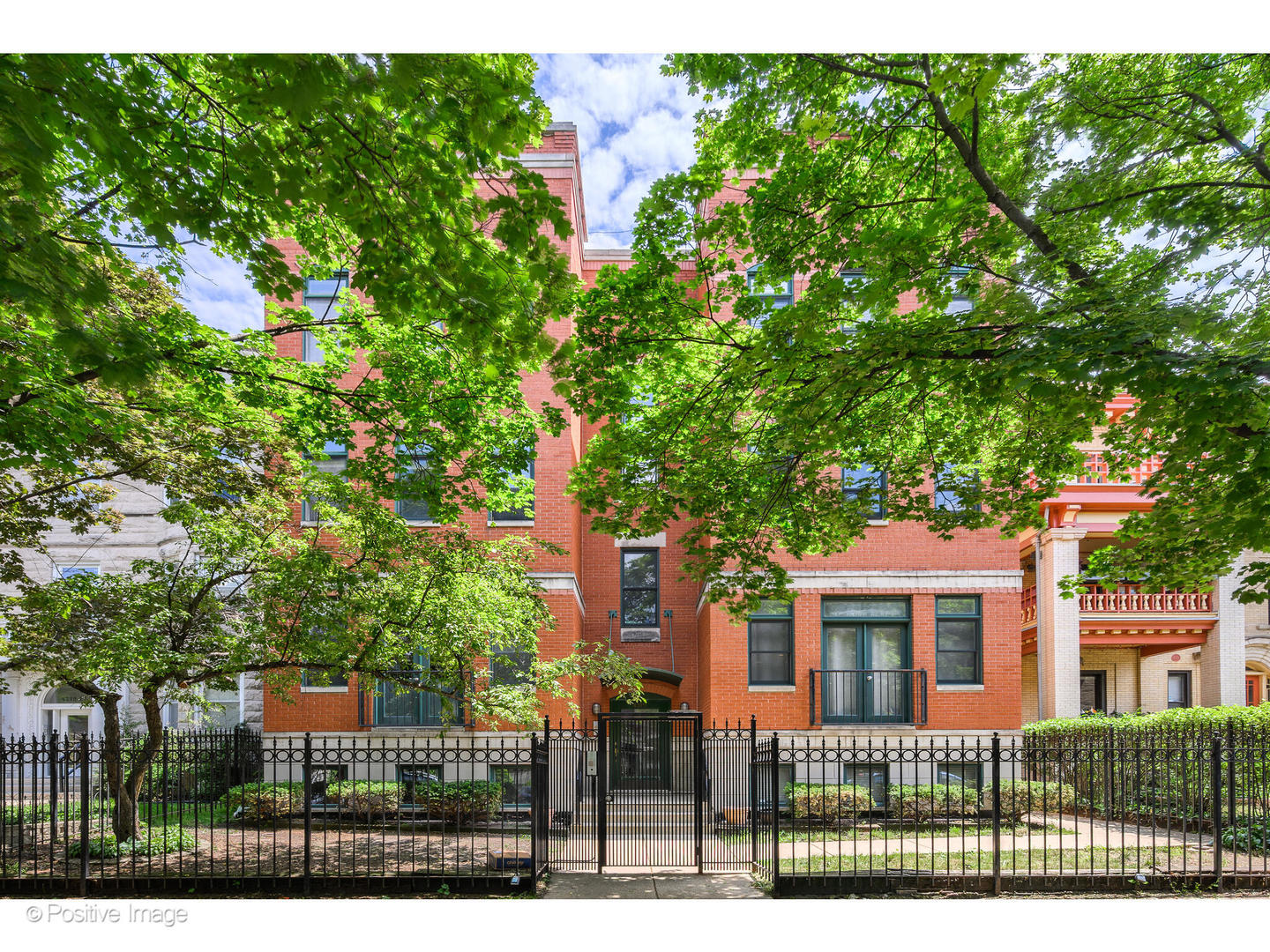 4315 N KENMORE Avenue Unit: 3S