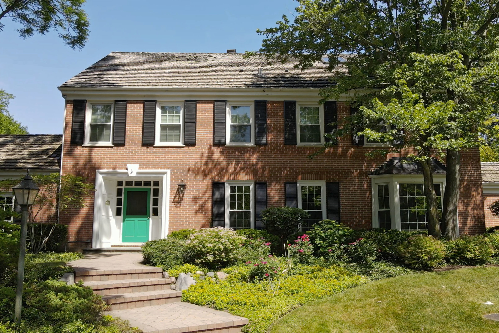 209 N Green Bay Road