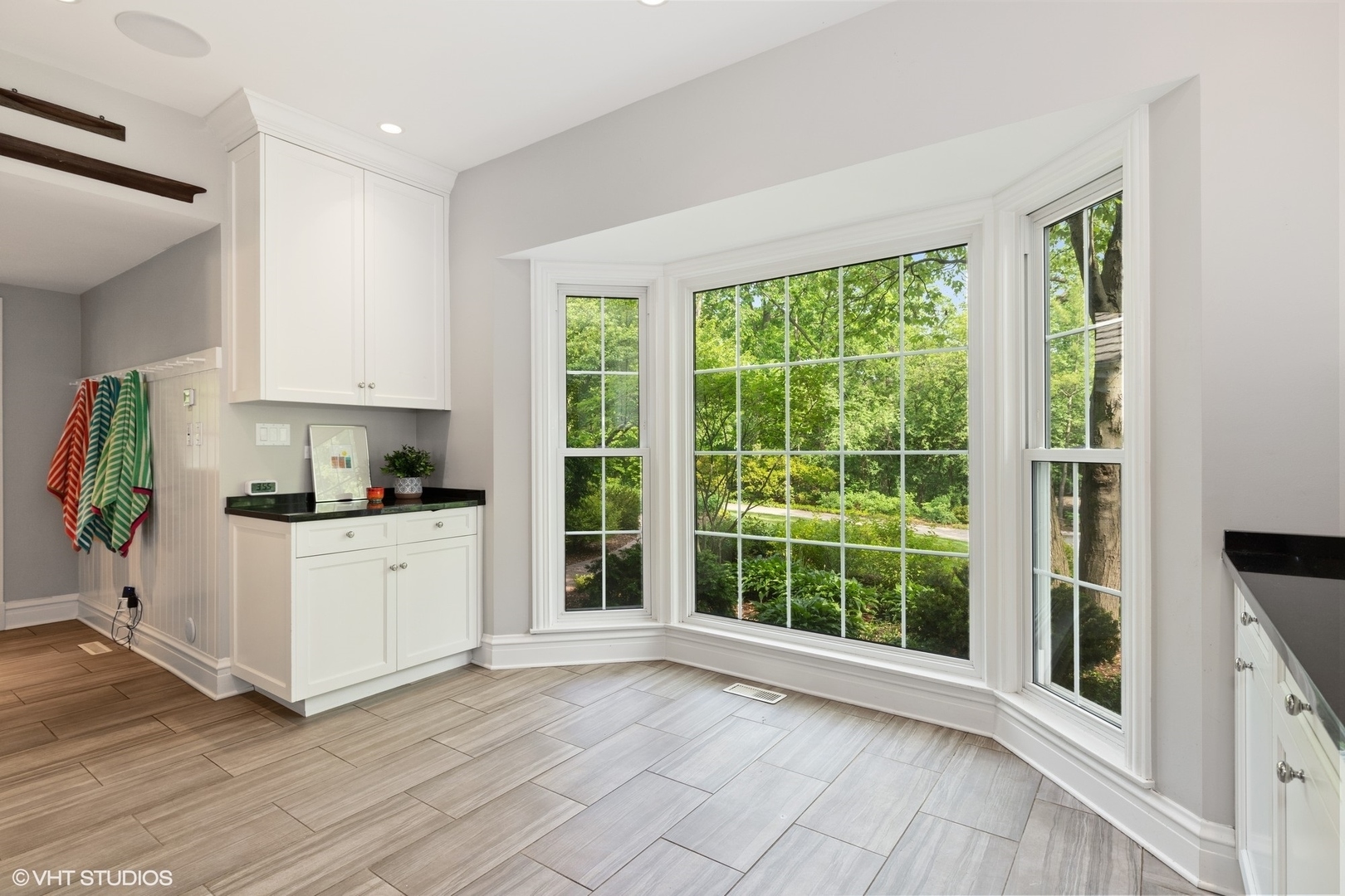 209 N Green Bay Road