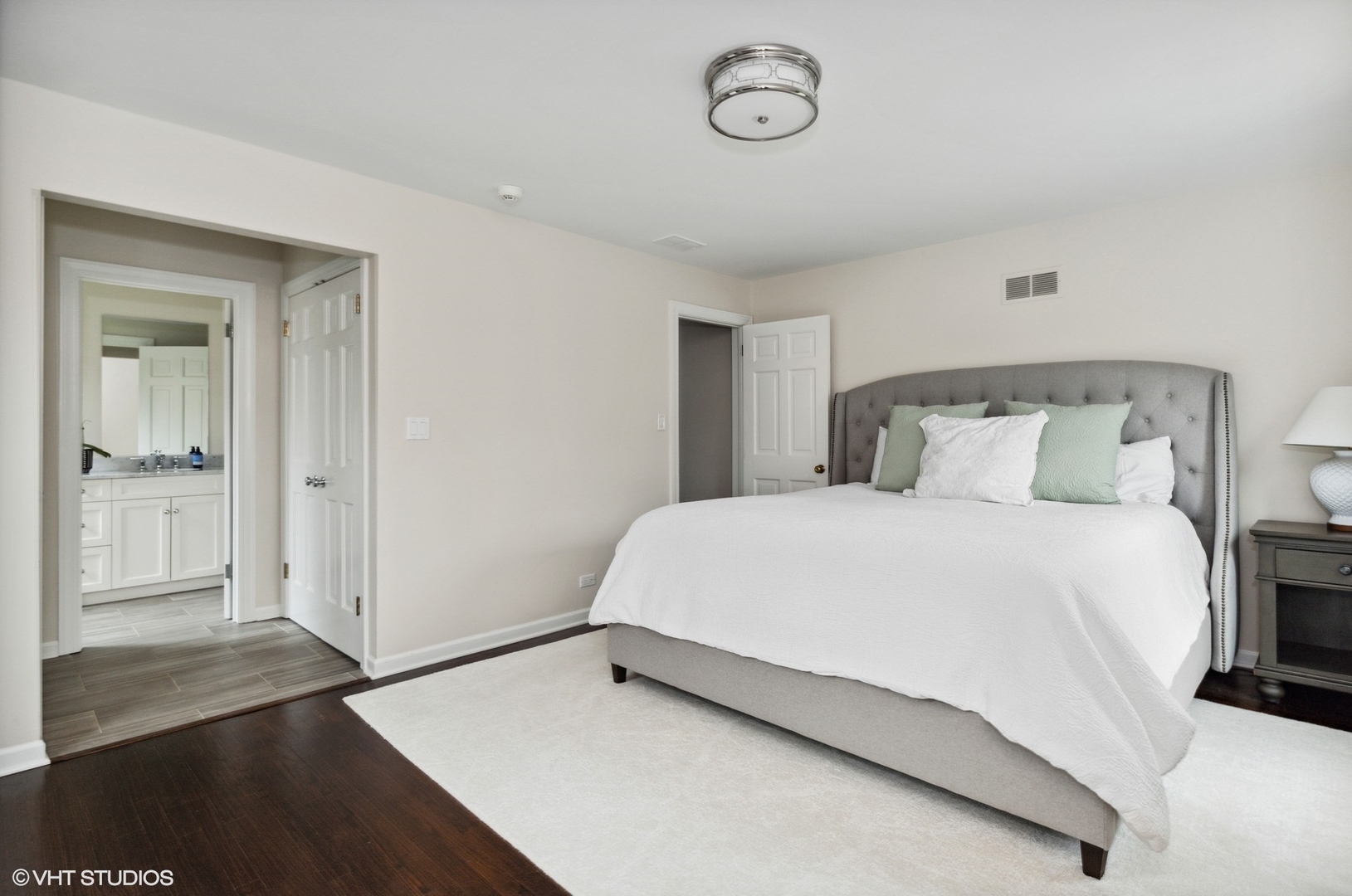 209 N Green Bay Road