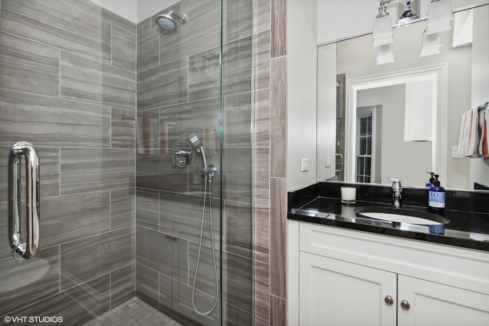 209 N Green Bay Road