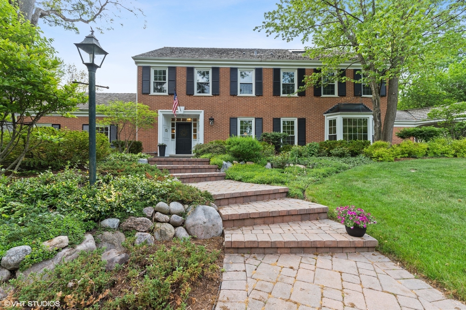 209 N Green Bay Road