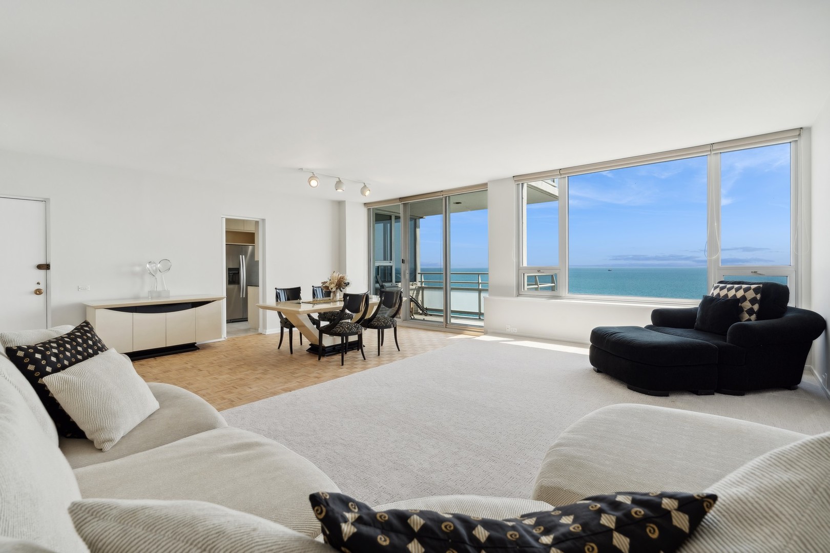 1300 N Lake Shore Drive Unit: 20C