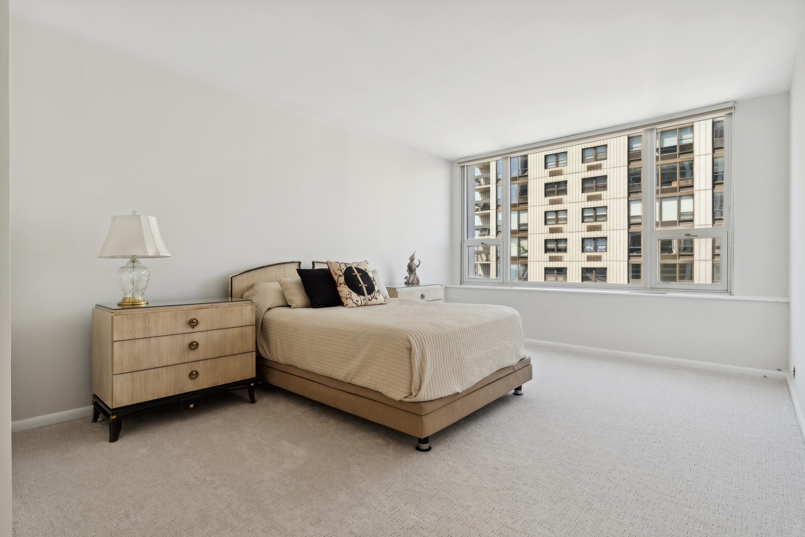 1300 N Lake Shore Drive Unit: 20C