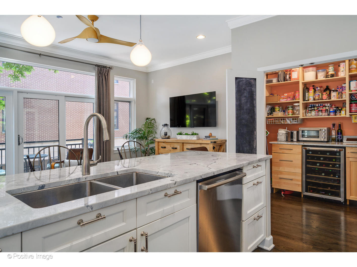 2848 N Paulina Street