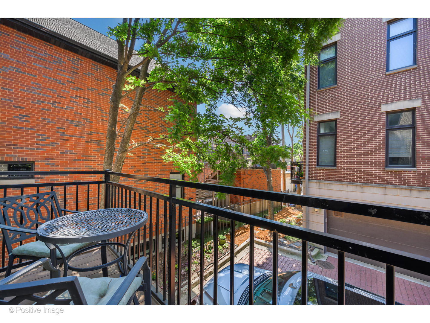 2848 N Paulina Street