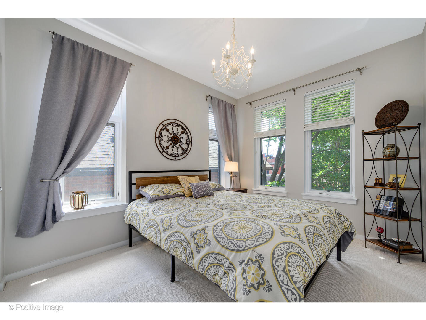 2848 N Paulina Street