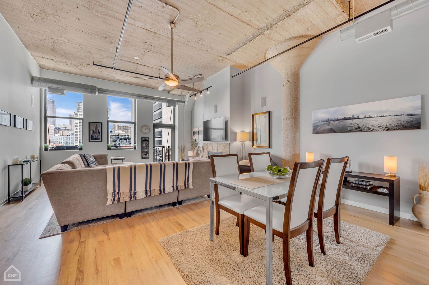 758 N Larrabee Street Unit: 716