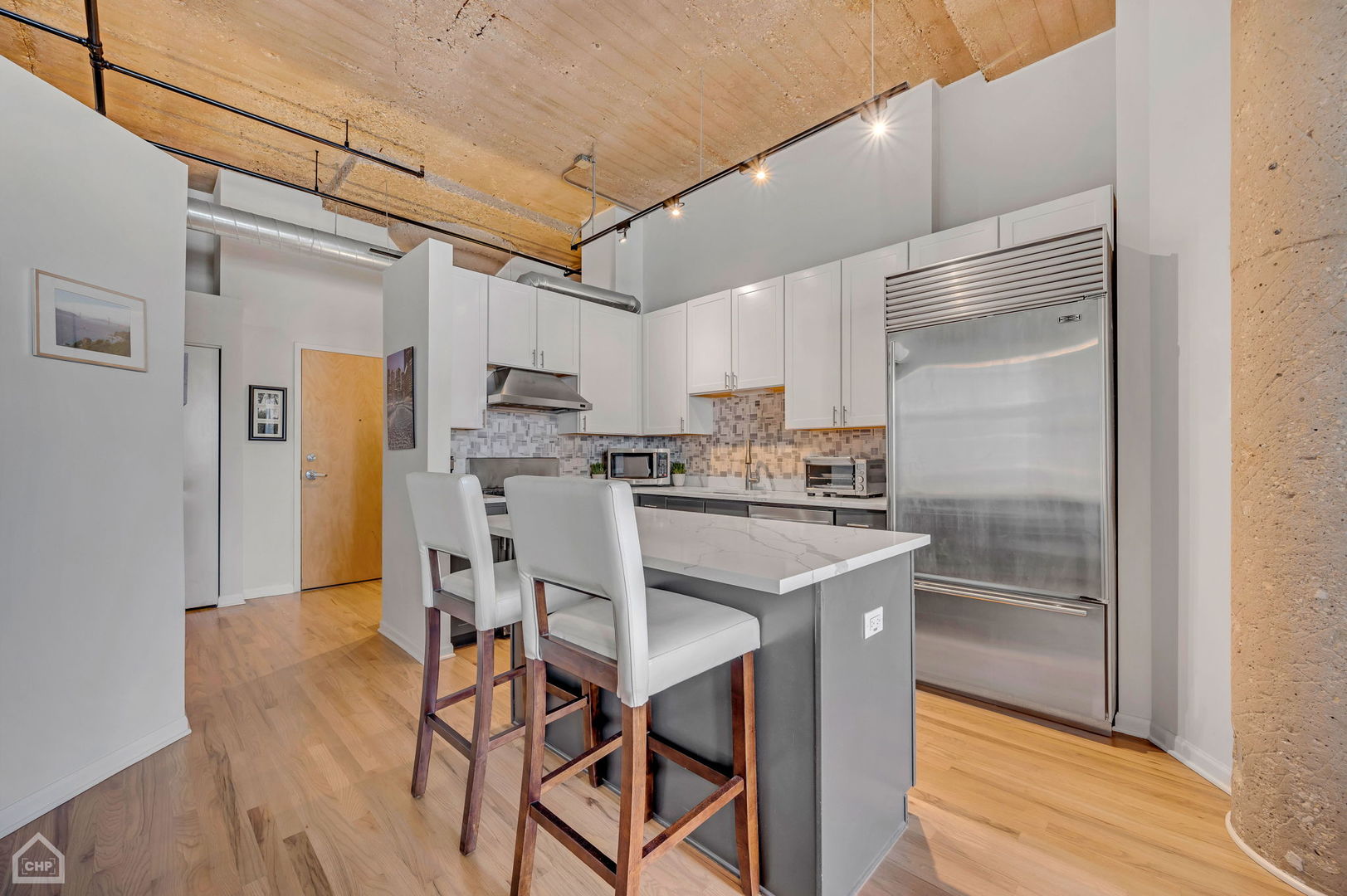 758 N Larrabee Street Unit: 716