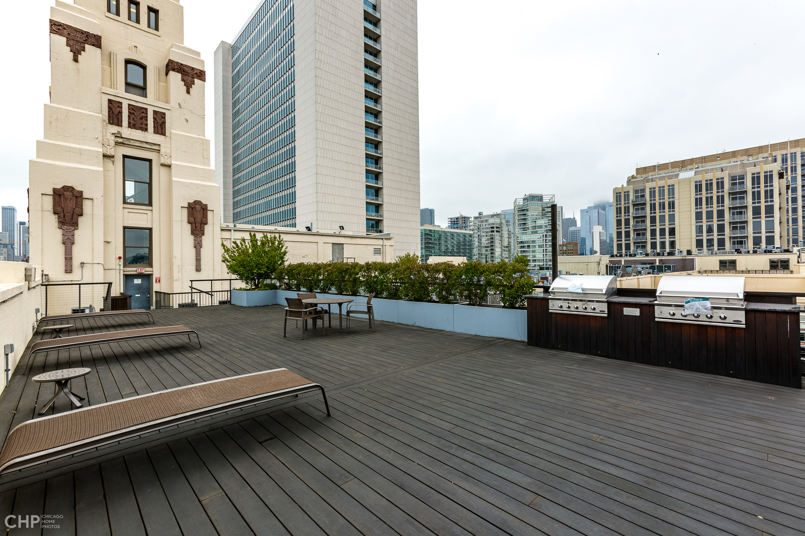 758 N Larrabee Street Unit: 716