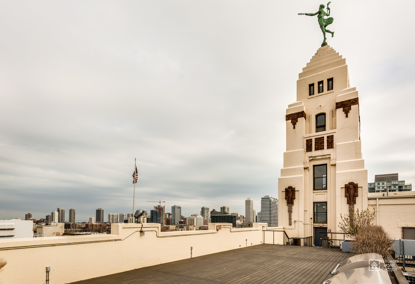 758 N Larrabee Street Unit: 716