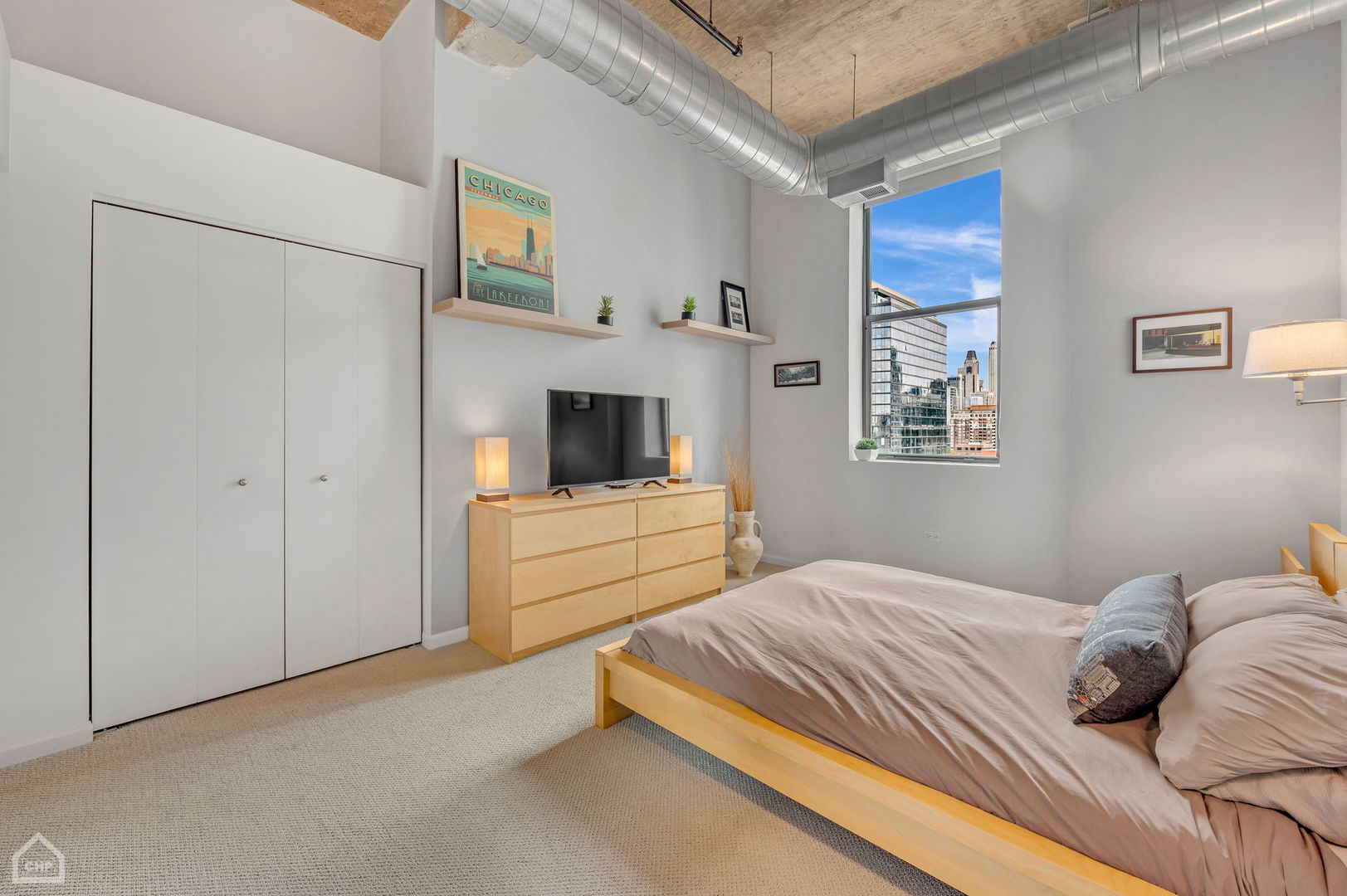 758 N Larrabee Street Unit: 716