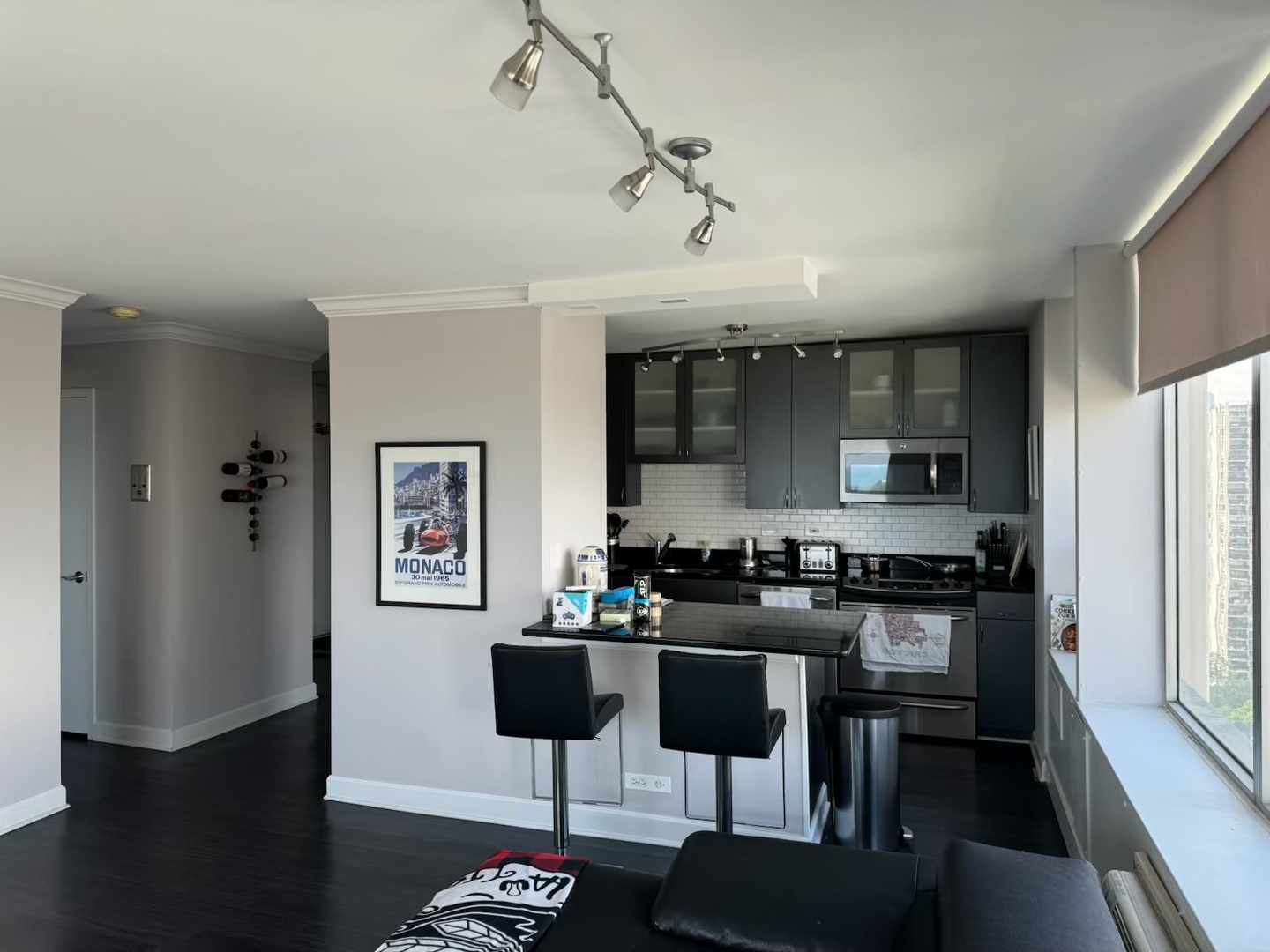 70 W Burton Place Unit: 2401