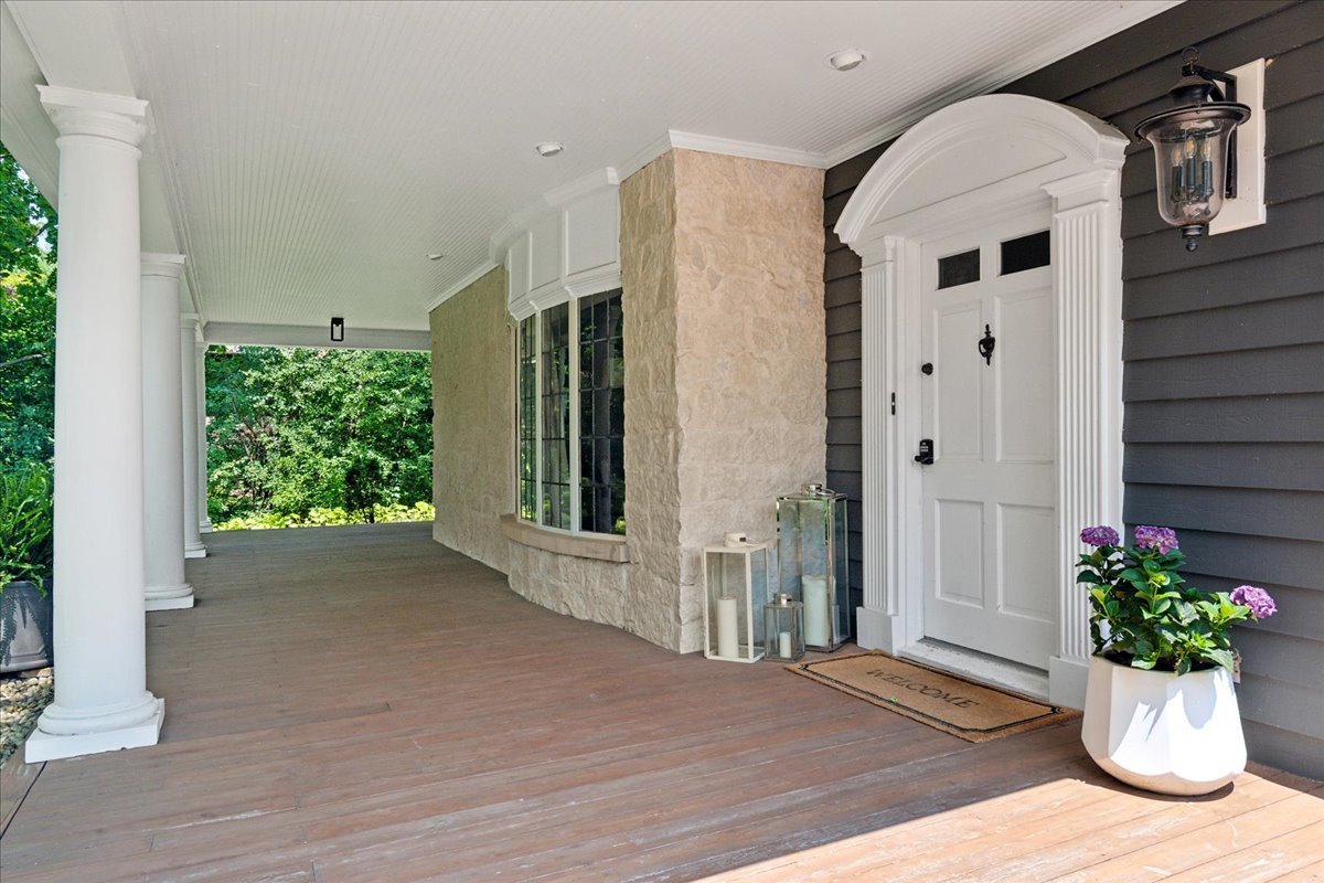 443 S Green Bay Road