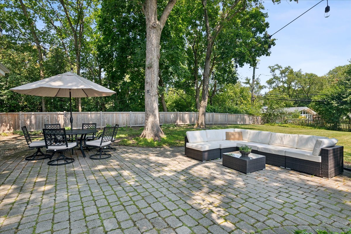 443 S Green Bay Road