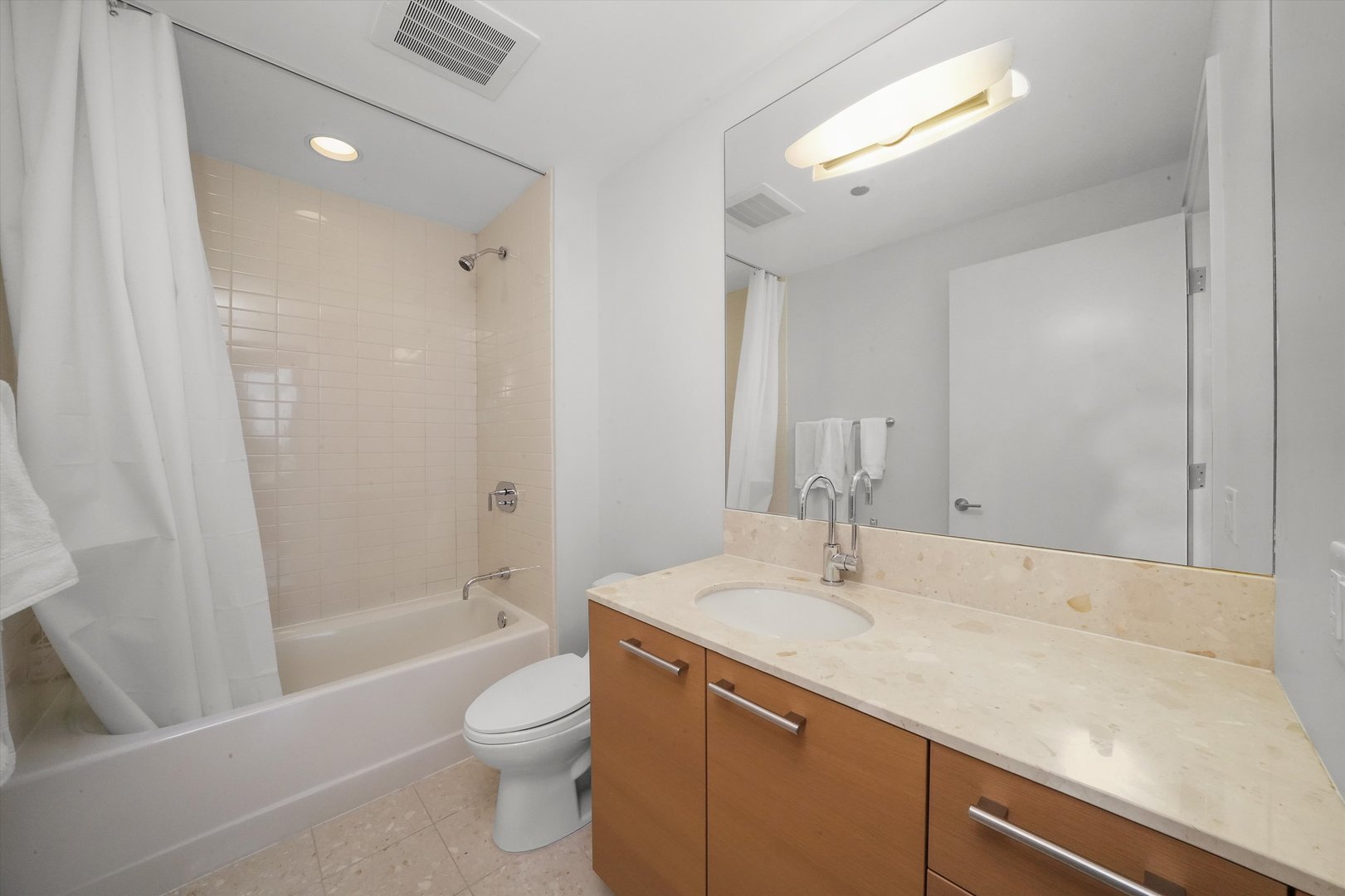 340 E Randolph Street Unit: 2902