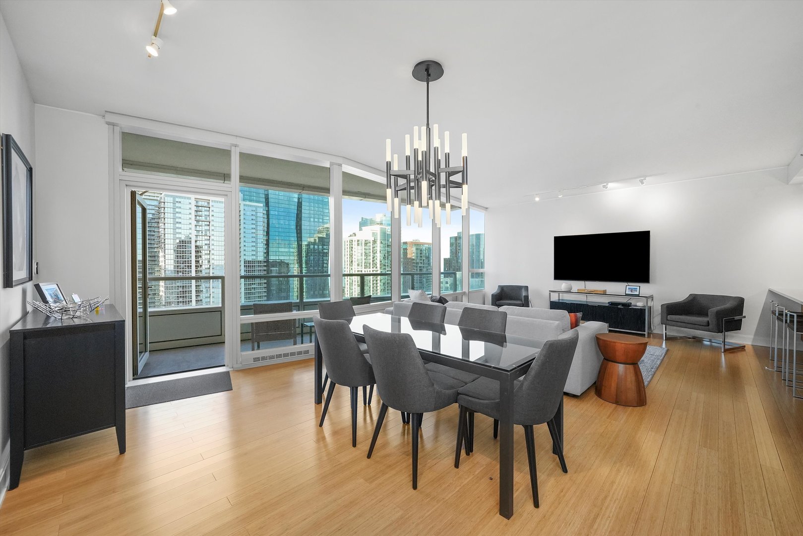 340 E Randolph Street Unit: 2902