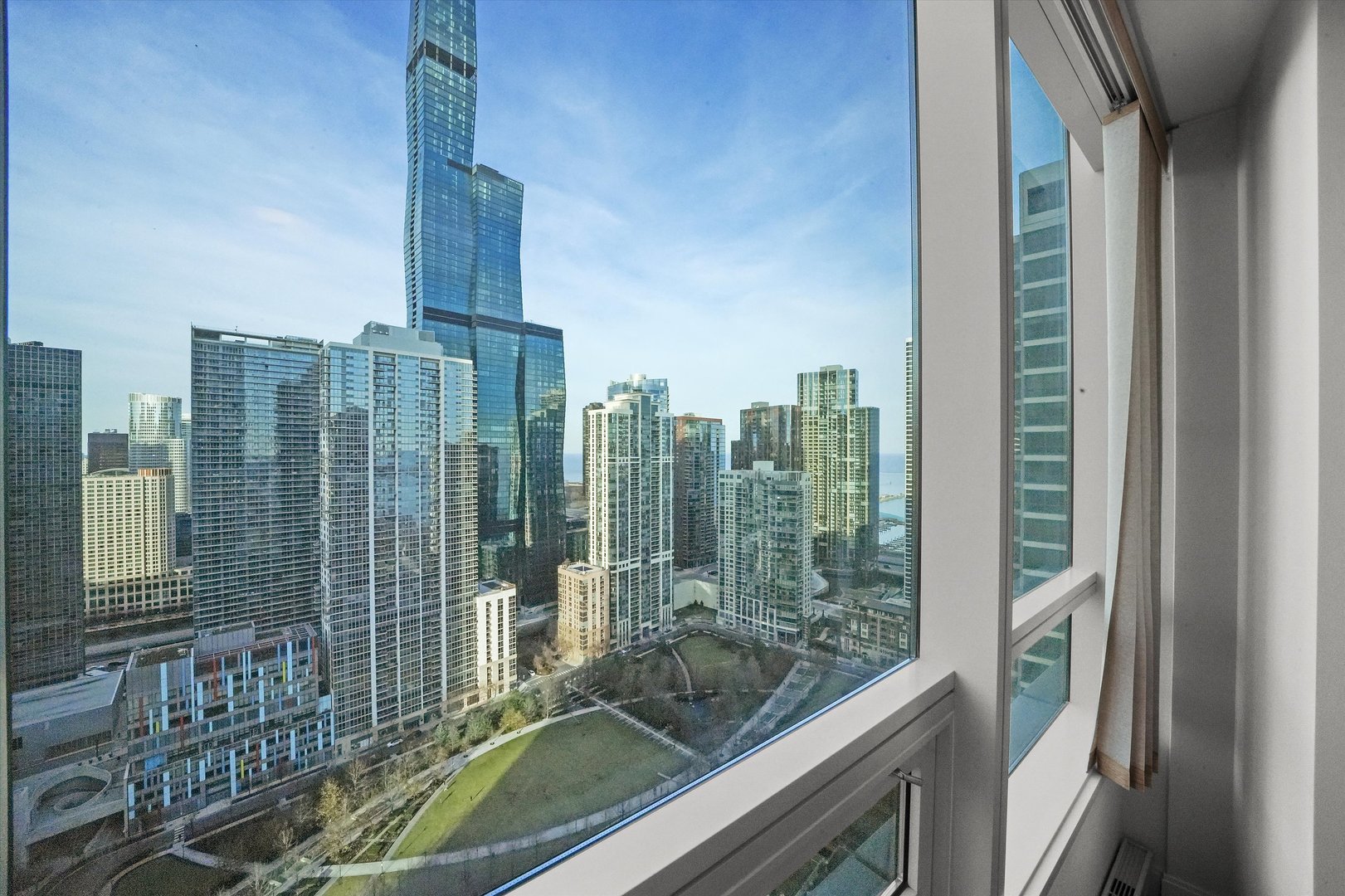 340 E Randolph Street Unit: 2902