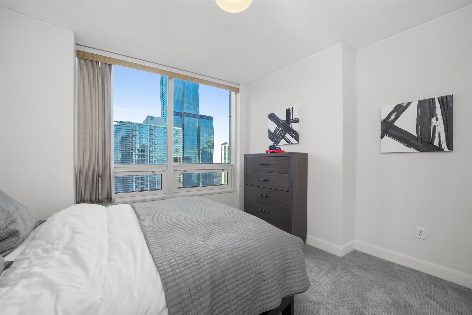 340 E Randolph Street Unit: 2902