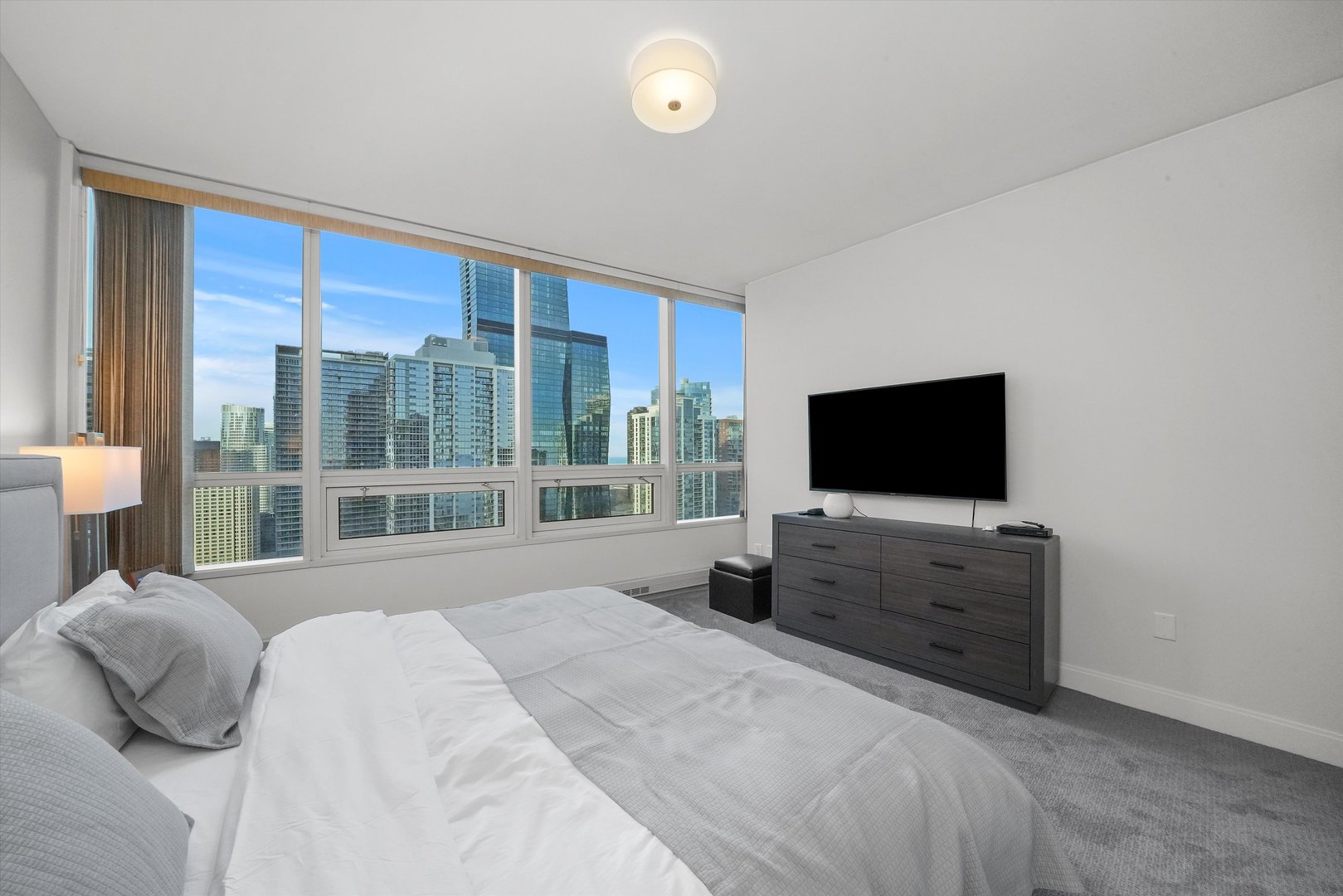 340 E Randolph Street Unit: 2902