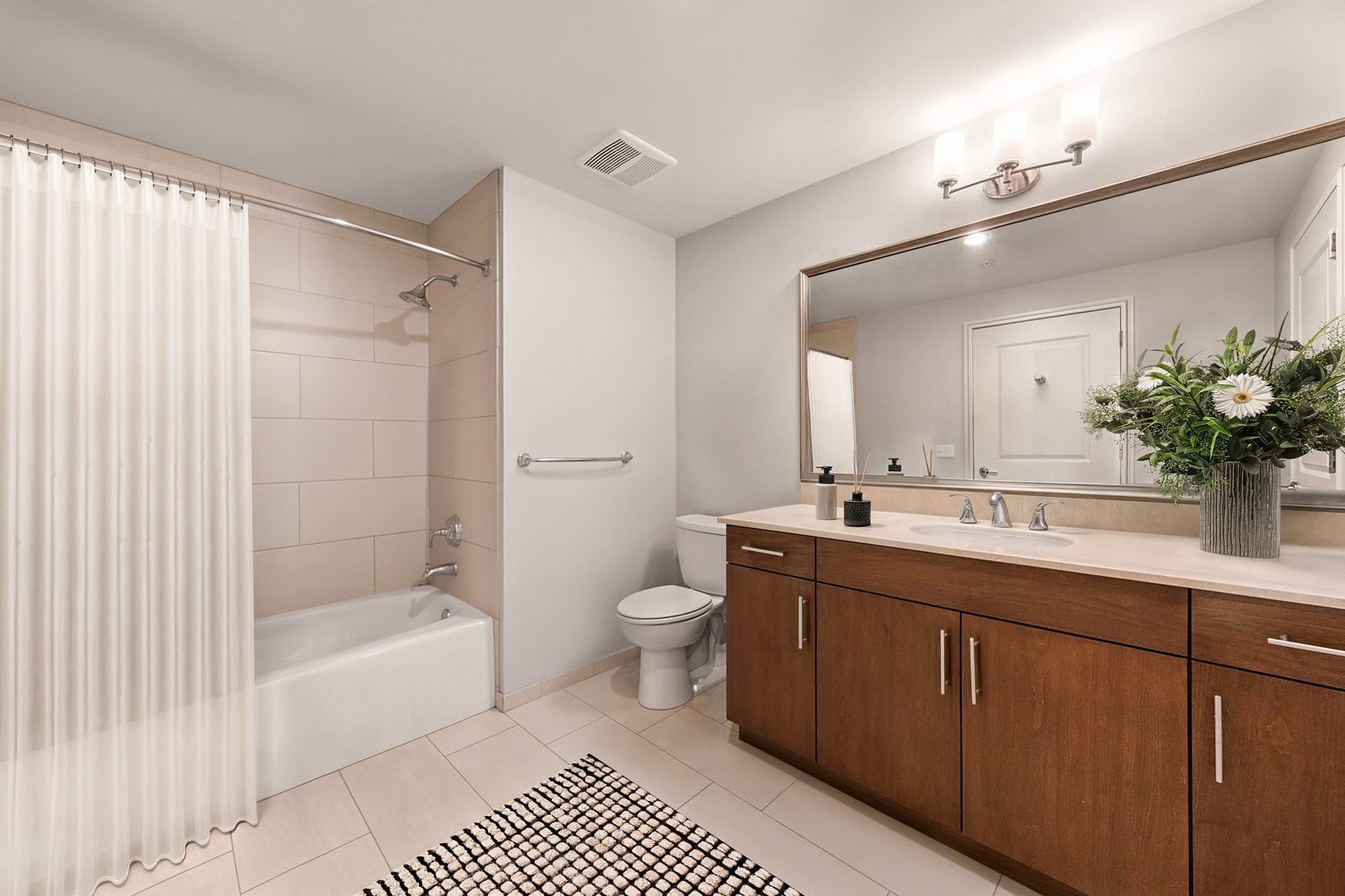 850 N Lake Shore Drive Unit: 713