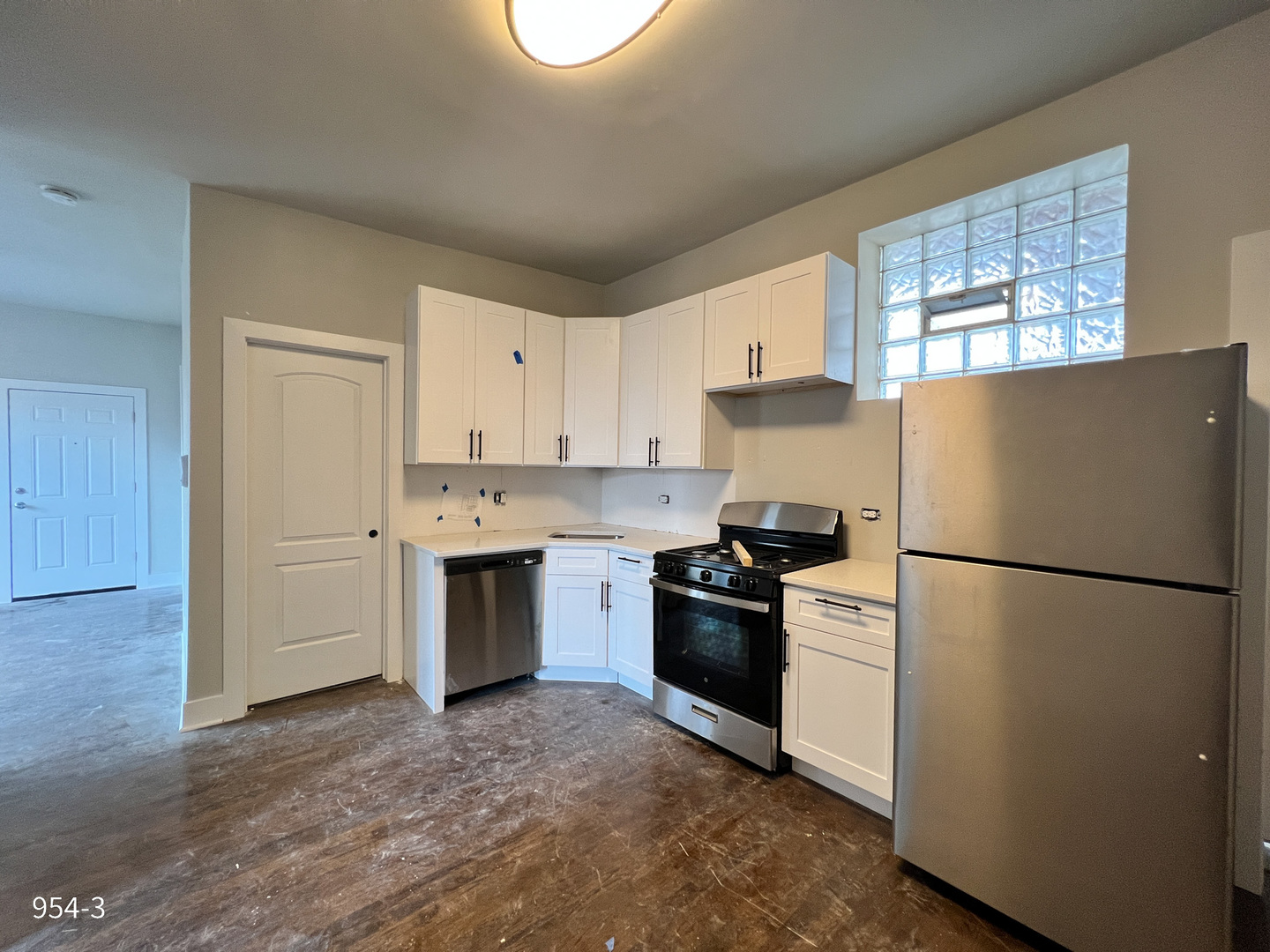 954 N Rockwell Street Unit: 3