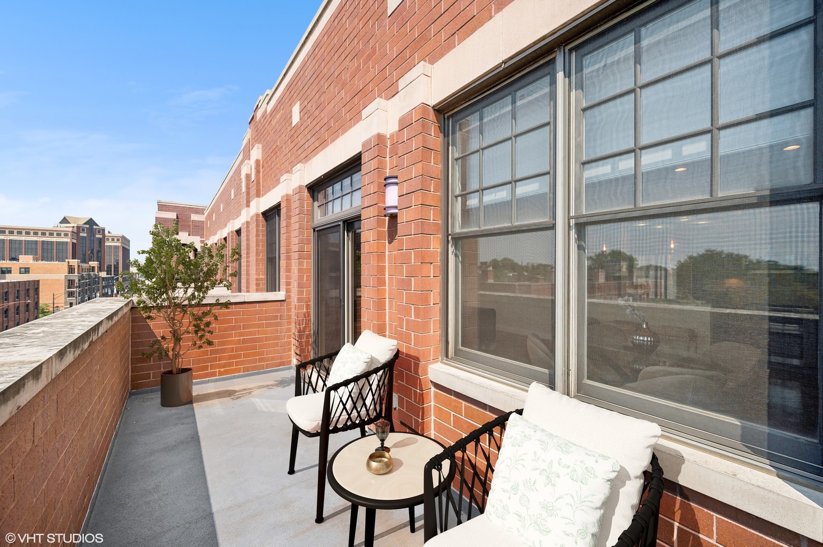 2859 N Halsted Street Unit: 401