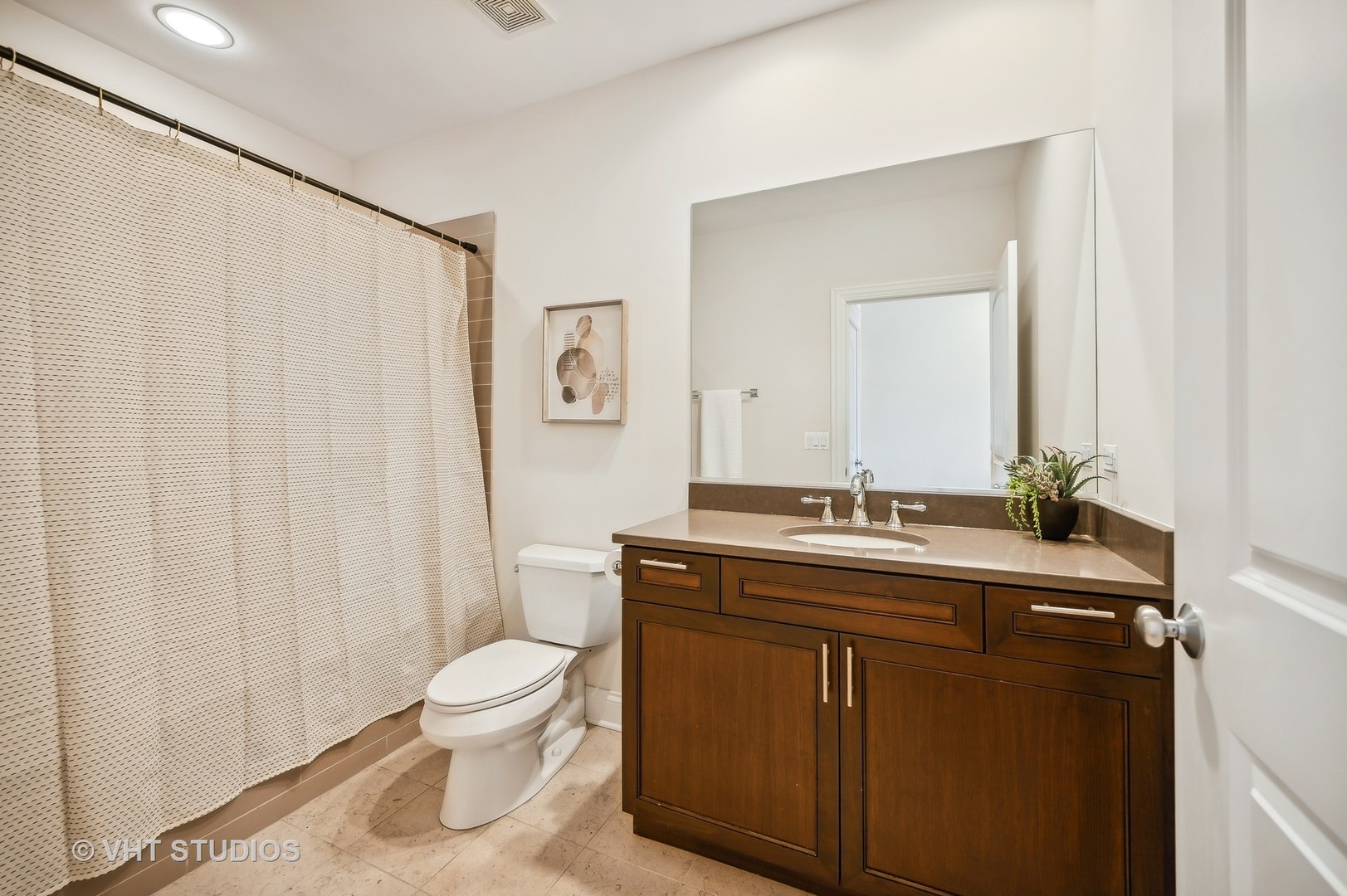 2859 N Halsted Street Unit: 401