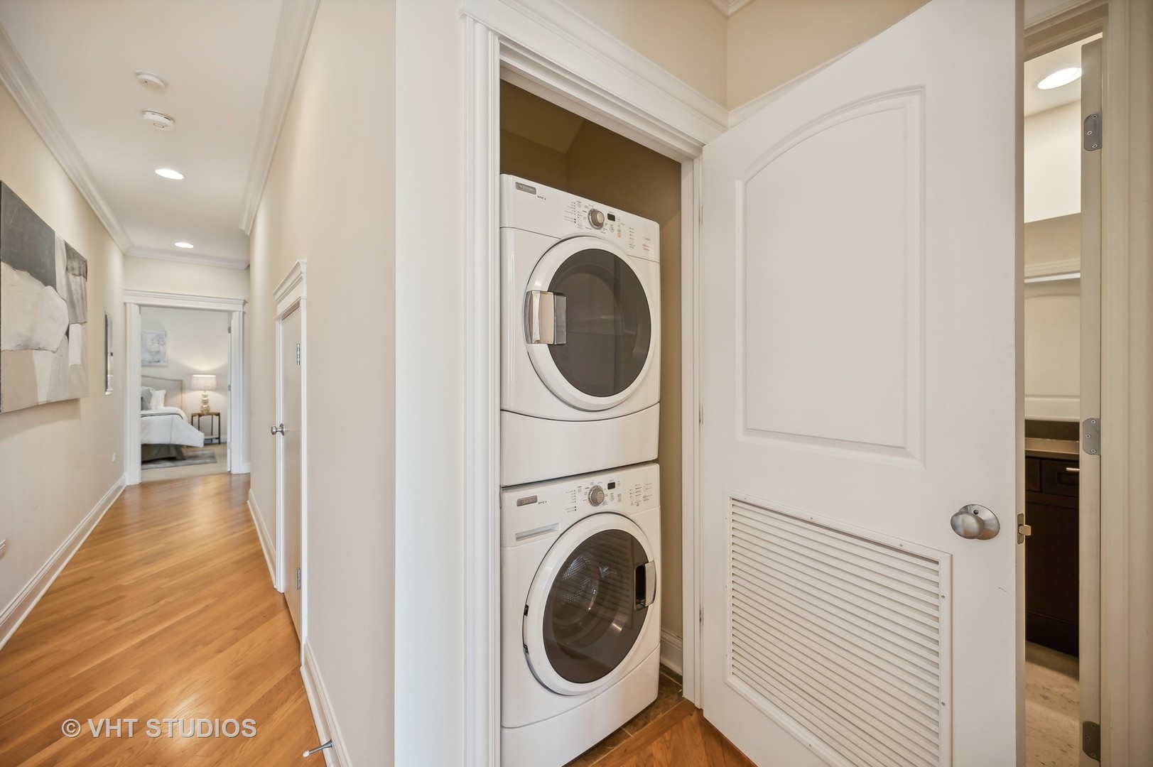 2859 N Halsted Street Unit: 401