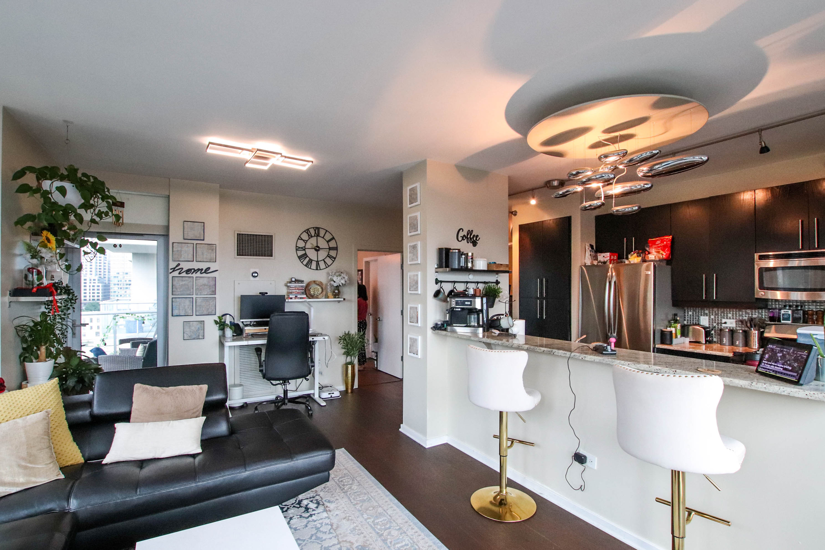 125 S Green Street Unit: 1001A