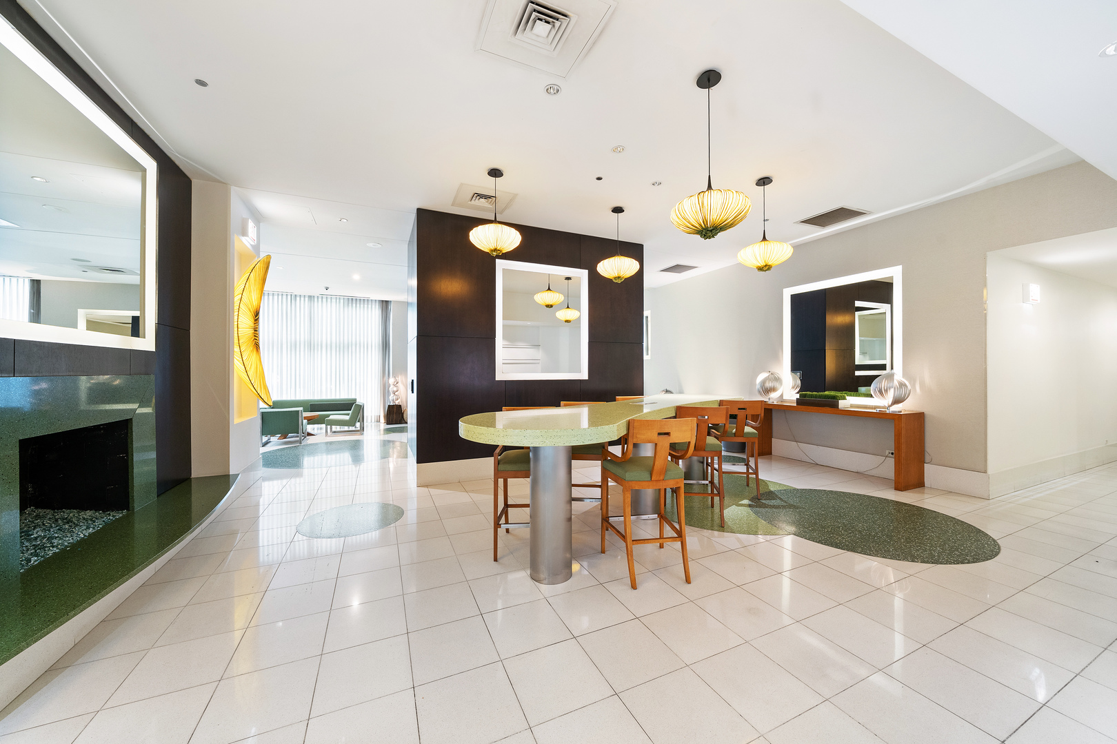 125 S Green Street Unit: 1001A