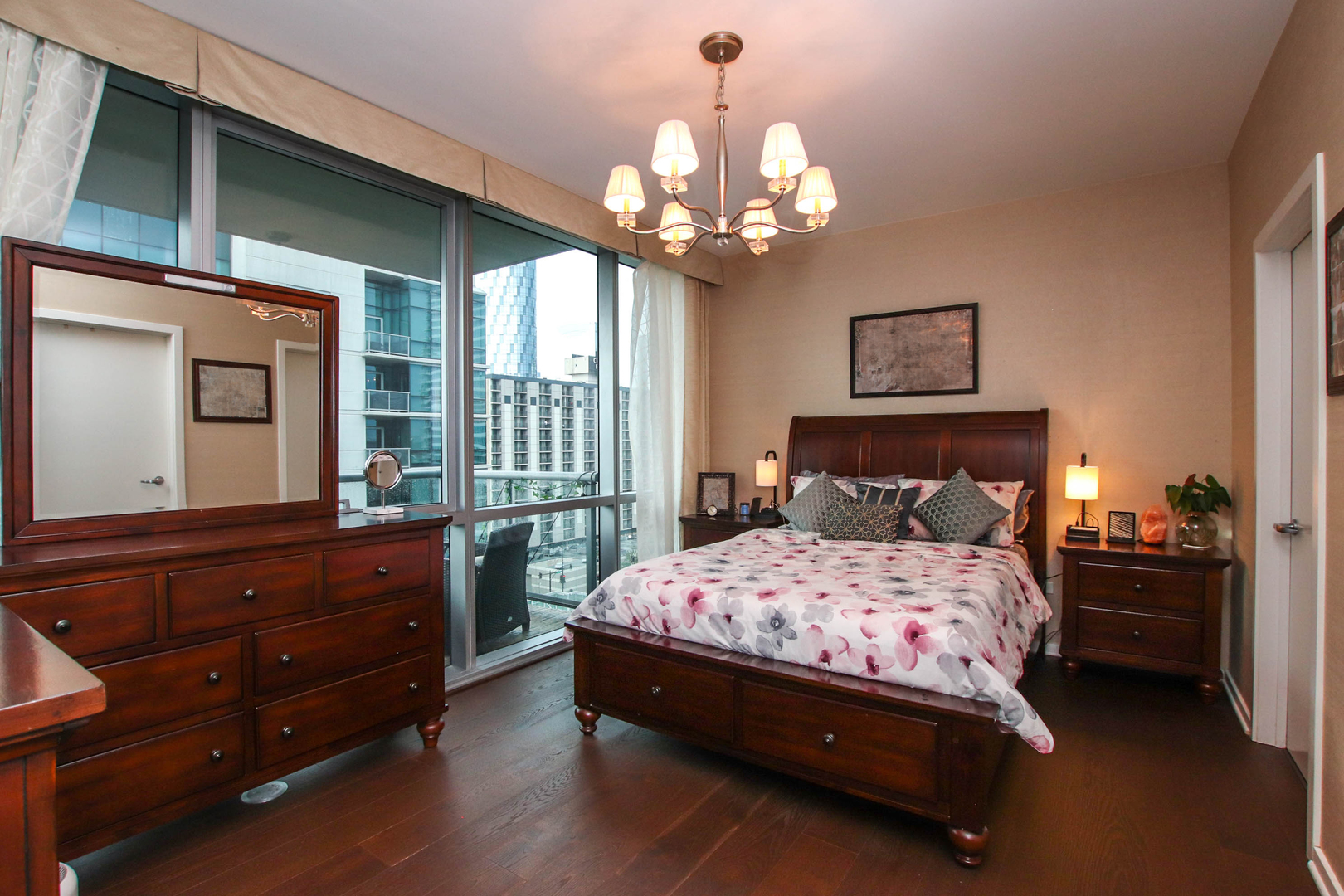 125 S Green Street Unit: 1001A