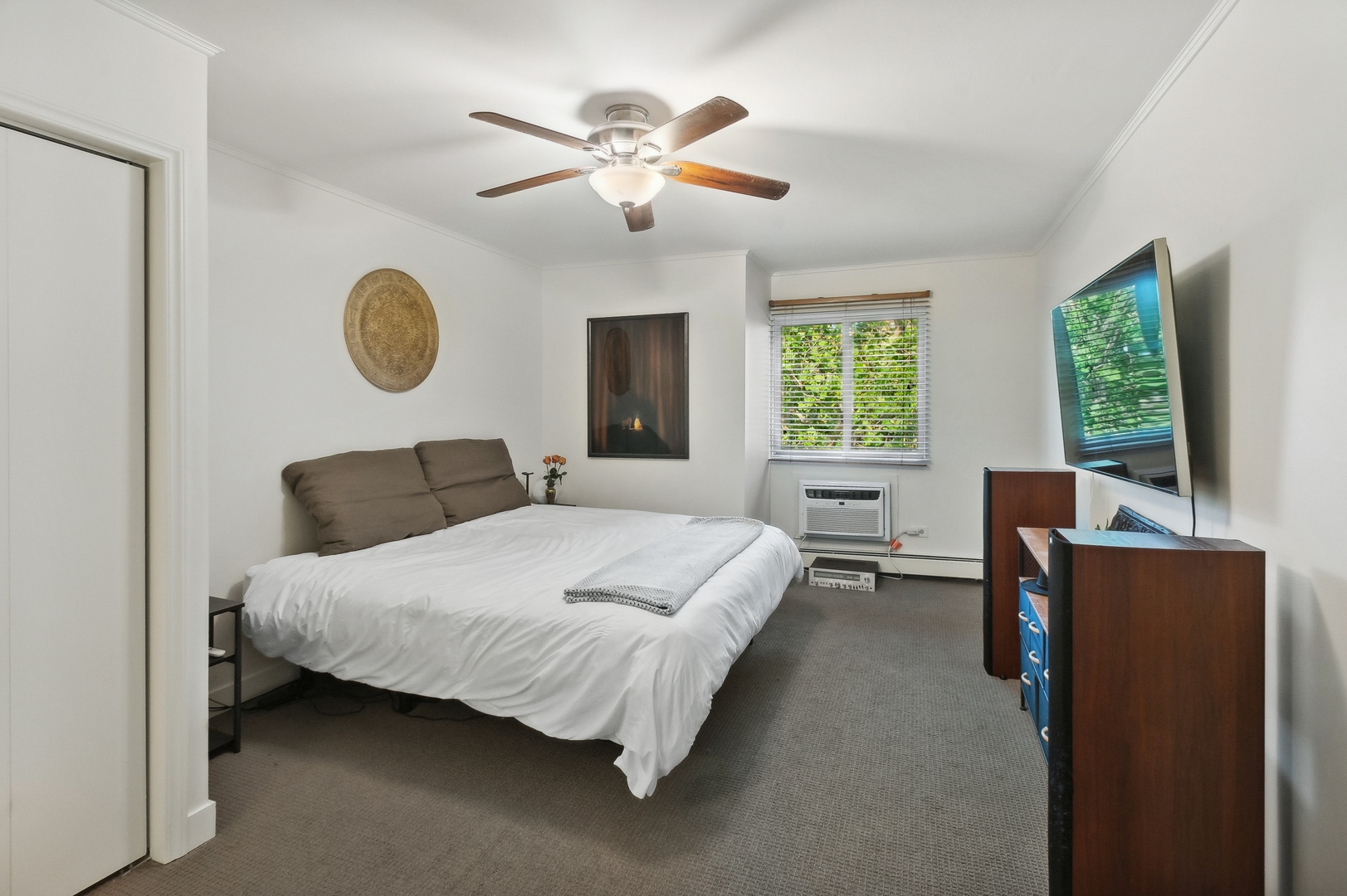 401 W Webster Avenue Unit: 501