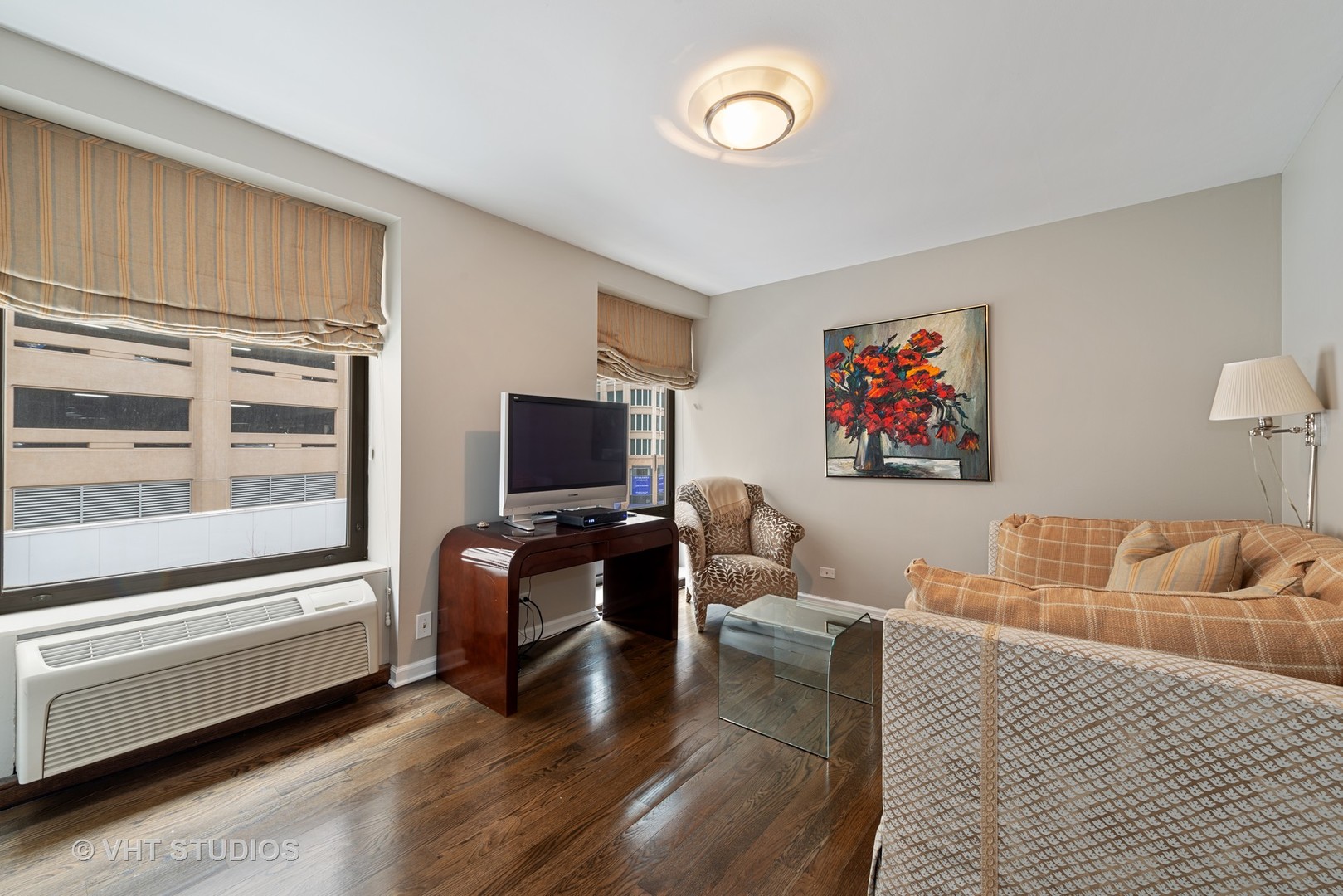 40 E DELAWARE Place Unit: 403