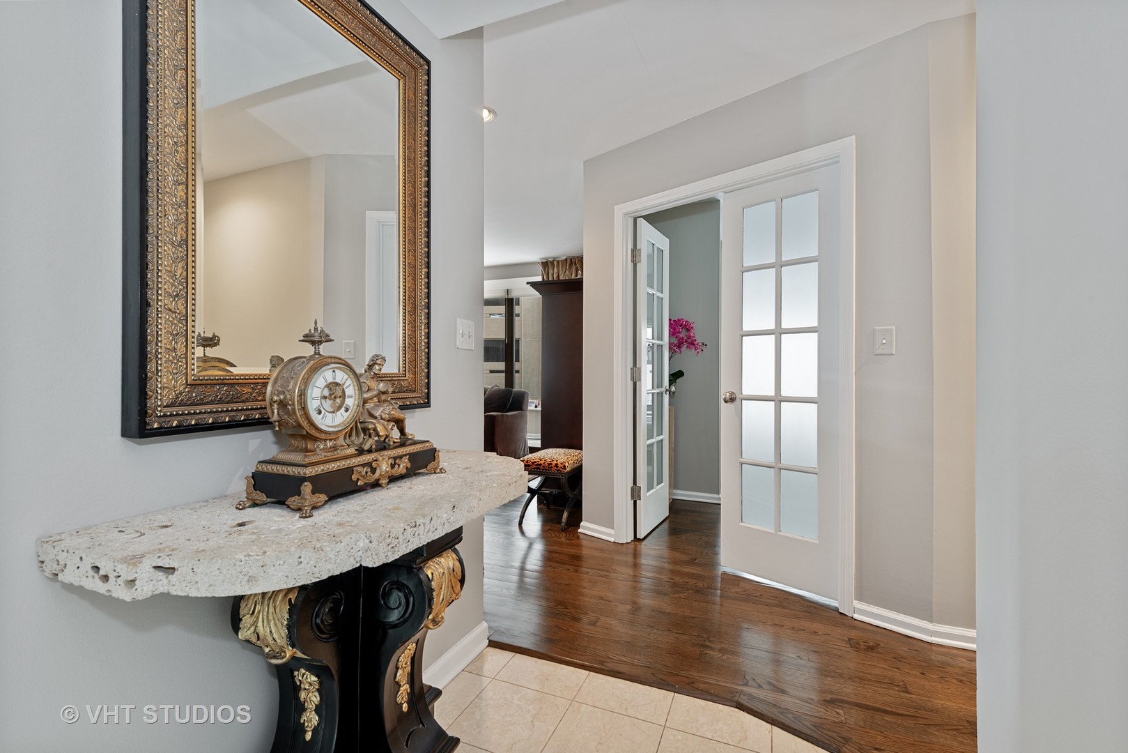 40 E DELAWARE Place Unit: 403