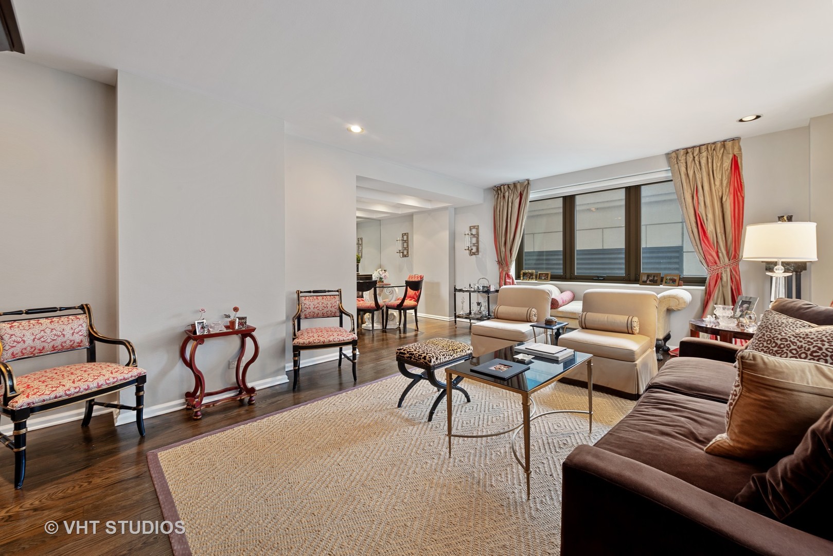 40 E DELAWARE Place Unit: 403