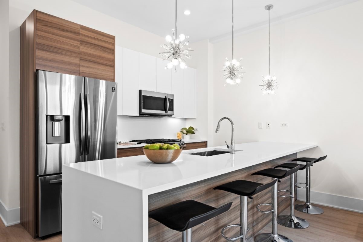 159 W North Avenue Unit: 202