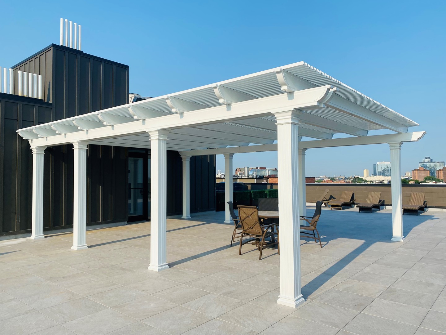 159 W North Avenue Unit: 202