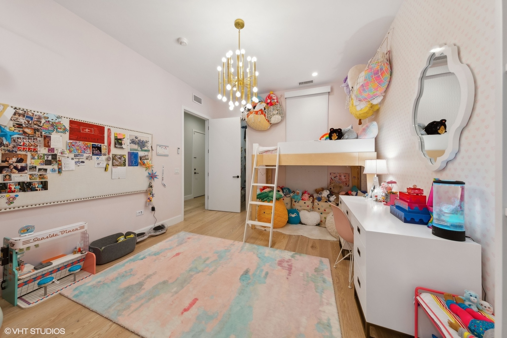 35 N Aberdeen Street Unit: 2S