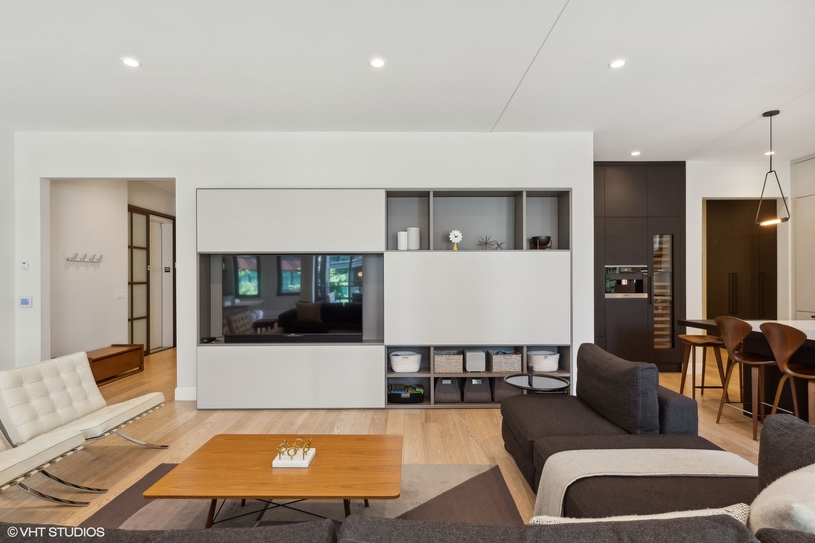 35 N Aberdeen Street Unit: 2S