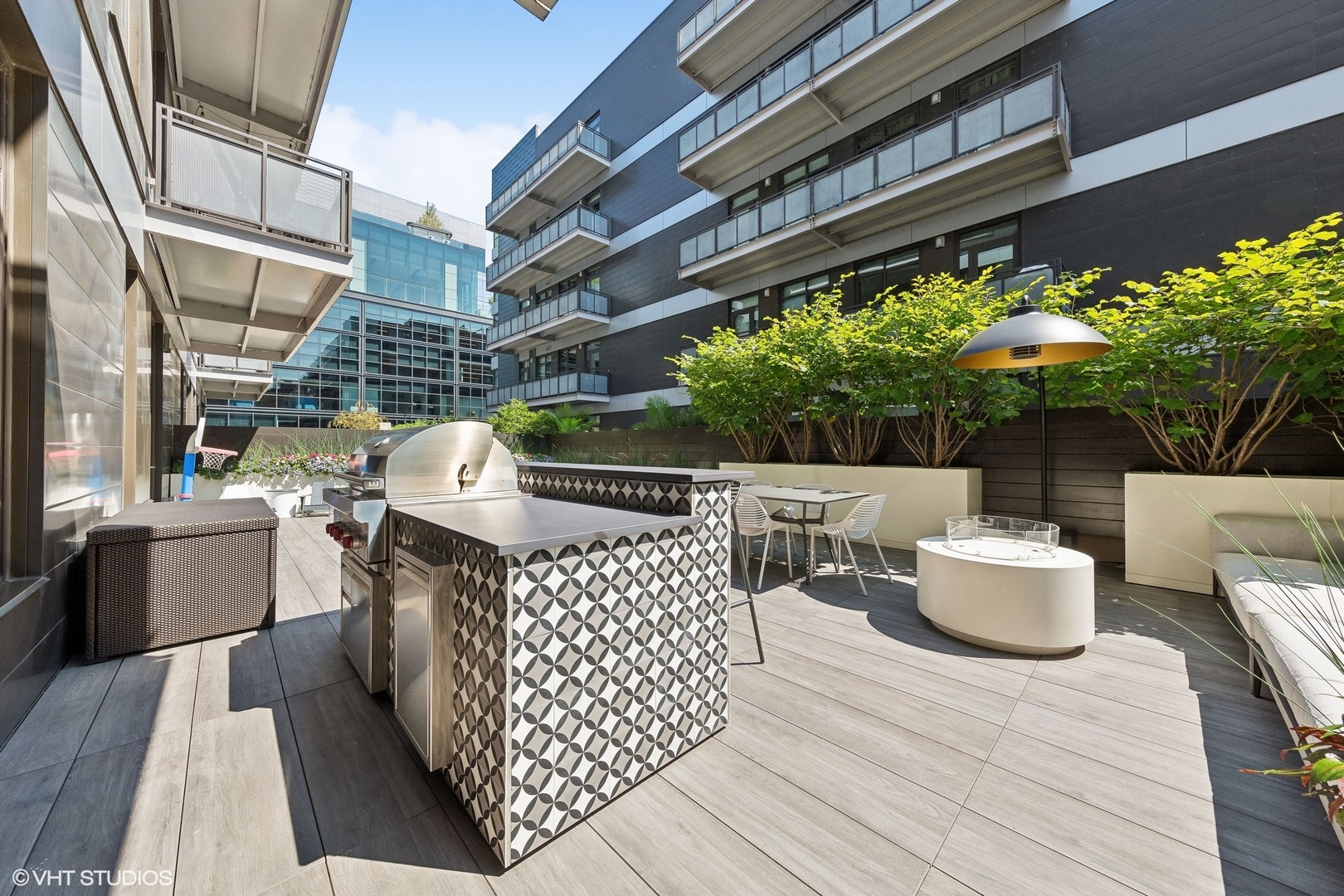 35 N Aberdeen Street Unit: 2S