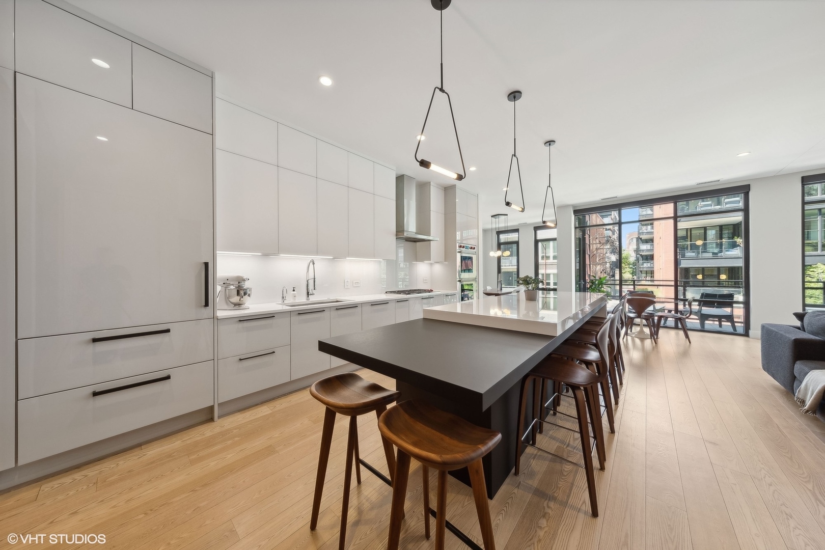 35 N Aberdeen Street Unit: 2S