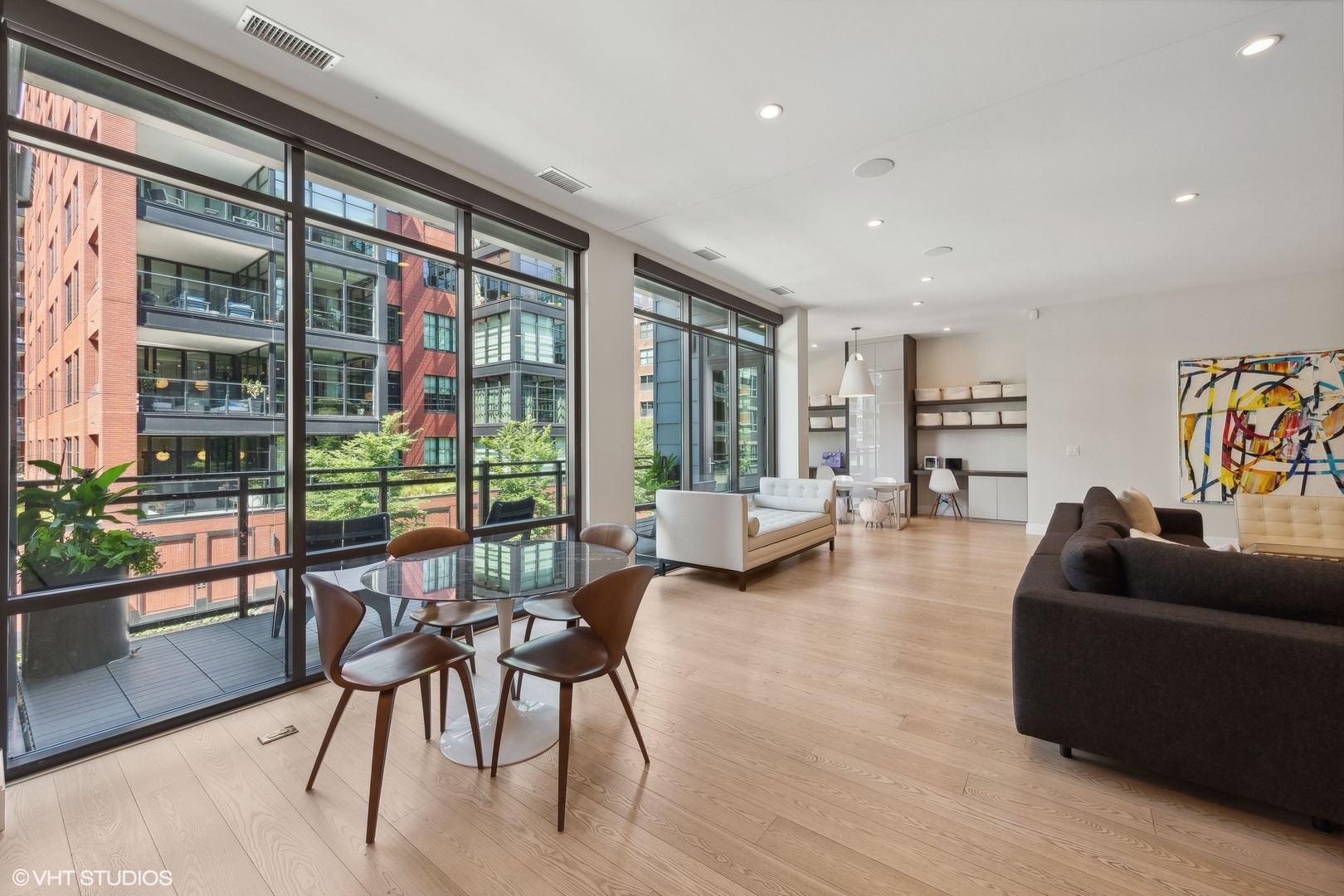 35 N Aberdeen Street Unit: 2S