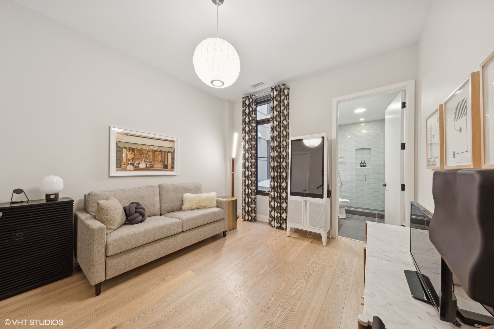 35 N Aberdeen Street Unit: 2S